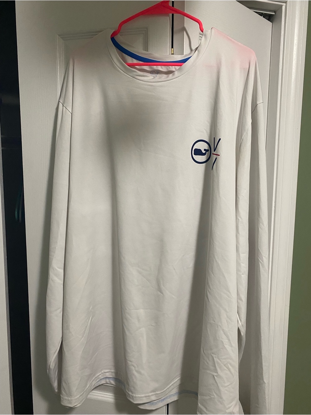 Vineyard Vines White Long-Sleeve Crew Tee with Navy Logo